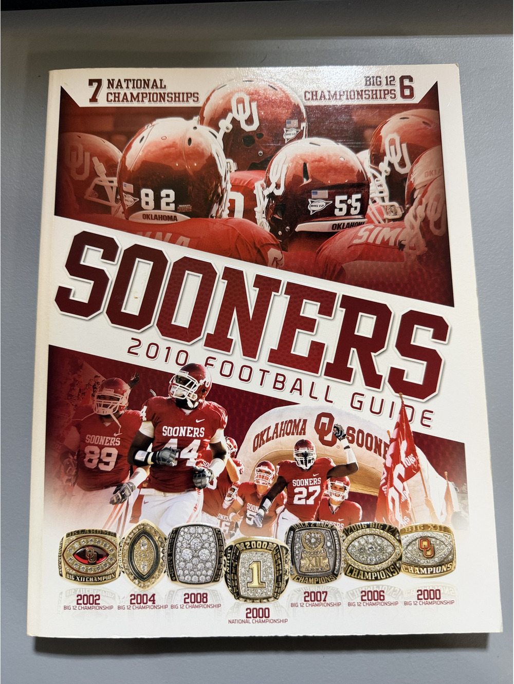 2010 Oklahoma Sooners Football Media Guide Landry Jones Bob Stoops Big 12 NCAA